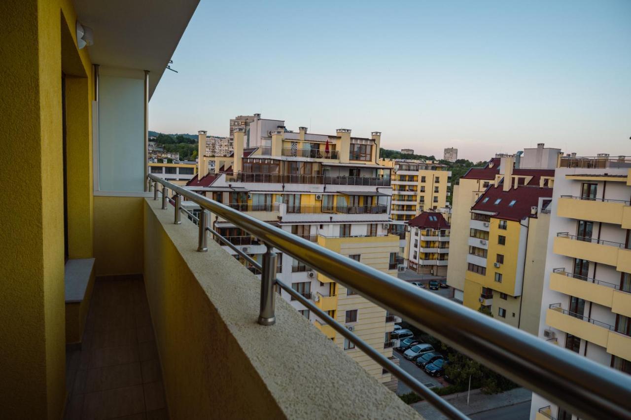 Emerald Suite With Private Parking Varna Esterno foto