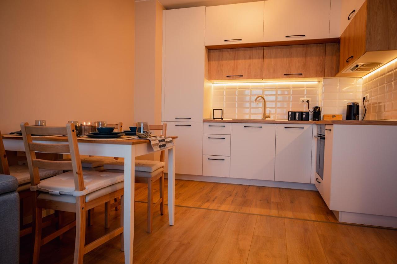 Emerald Suite With Private Parking Varna Esterno foto
