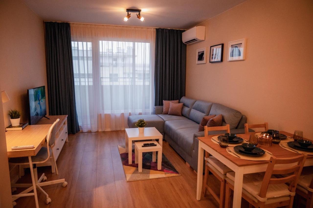 Emerald Suite With Private Parking Varna Esterno foto